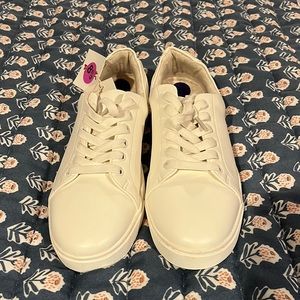 NWT Joie white sneaker